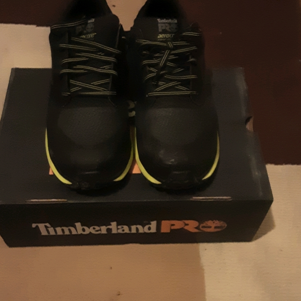 Safety shoes